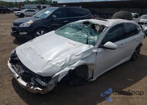 2018 Honda Accord Sport 2.0T from USA, damaged, VIN 1HGCV2F31JA027569